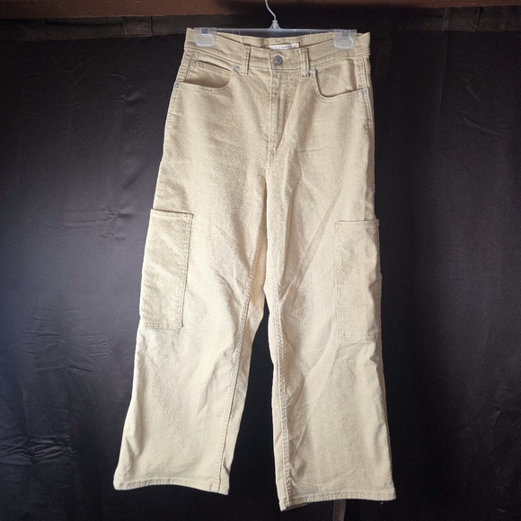 Levi’s High Waisted Wide Leg Cargo Crop Jeans Beige Size 27 UtilityBrand:Levi - Picture 2 of 12